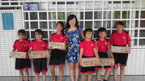 世界和平會搶救受飢兒愛心食物站服務