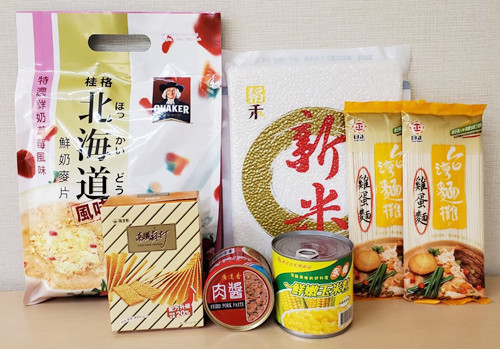 OK超商-搶救受飢兒愛心物資箱內容物