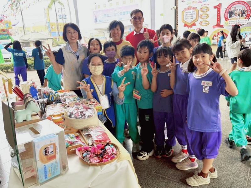 世界和平會 搶救受飢兒 校園義賣活動